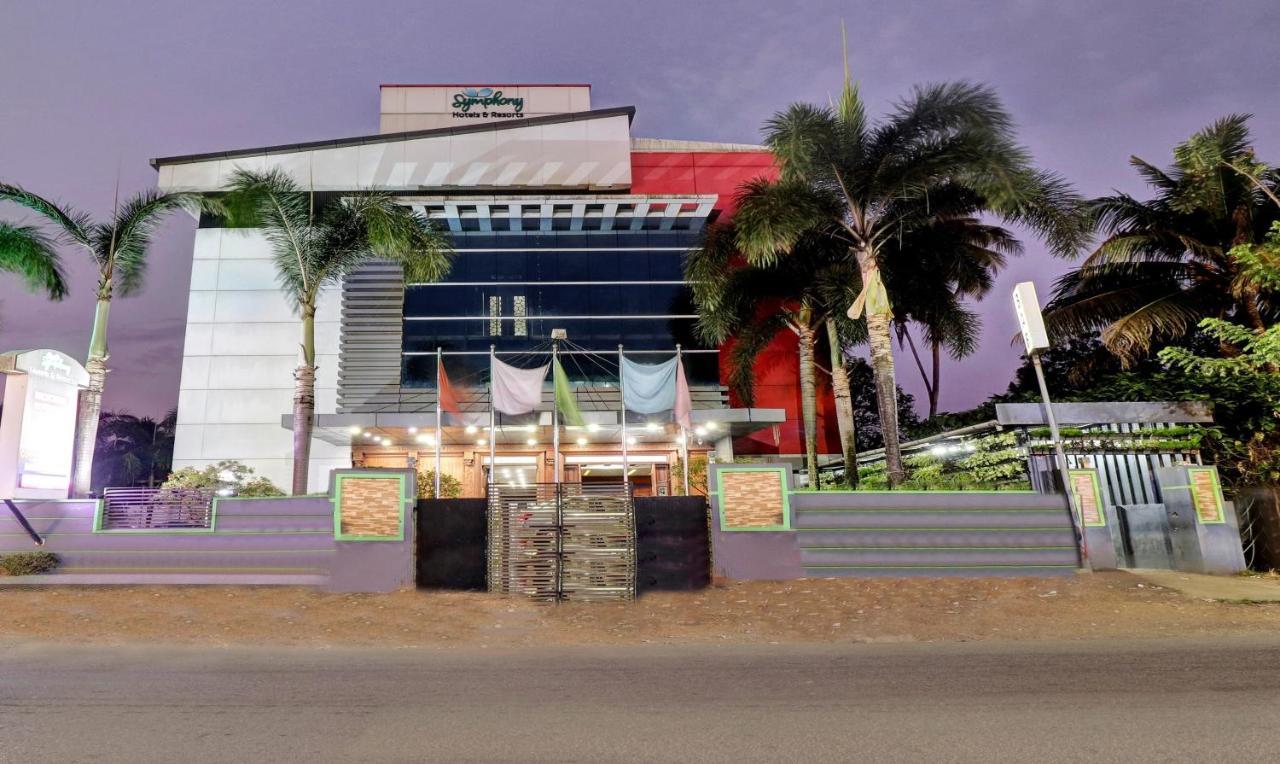Treebo Symphony Hotels And Resorts Angamally Kizhake Chālakudi Exteriér fotografie